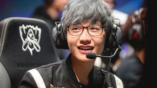 绝妙传递+完美终结！这才是团队足球的巅峰！