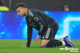 博弈论进阶：解析“公共知识（Common Knowledge）”在多人扑克决策中的层级传递。（博弈论进阶：多人扑克中公共知识的层级传播与决策解析）